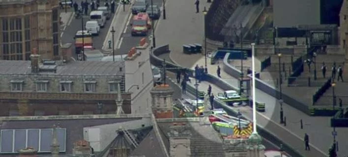 Βίντεο- ντοκουμέντο: Η στιγμή που το ΙΧ του τρομοκράτη χτυπάει το Βρετανικό Κοινοβούλιο